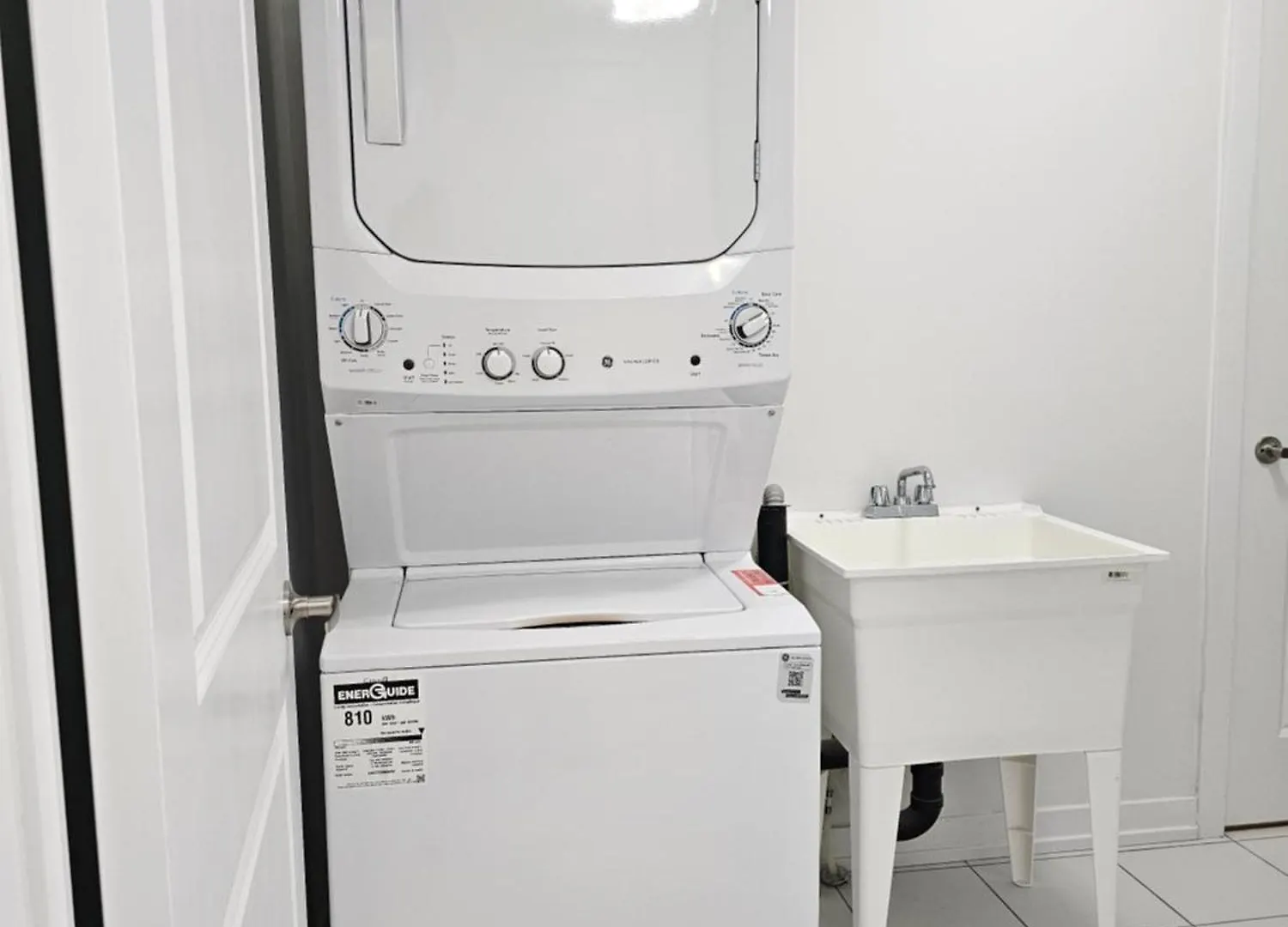 Private Room M A P L E With Attached Full Bathroom In Toronto, On, Canada Canada
