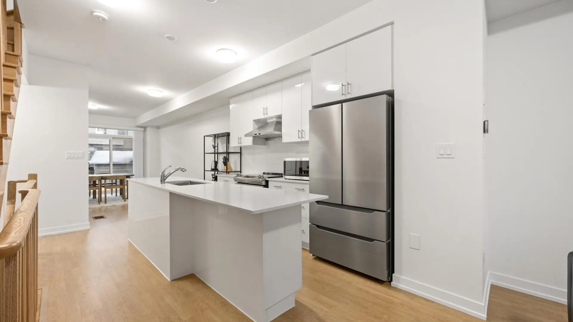 Guest house Private Room M A P L E With Attached Full Bathroom In Toronto, On, Canada