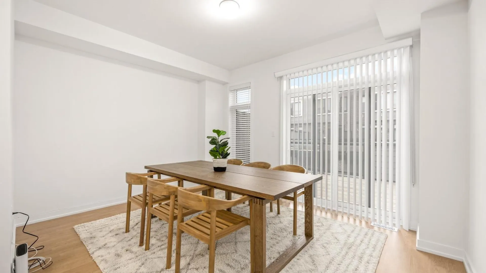 Private Room M A P L E With Attached Full Bathroom In Toronto, On, Canada