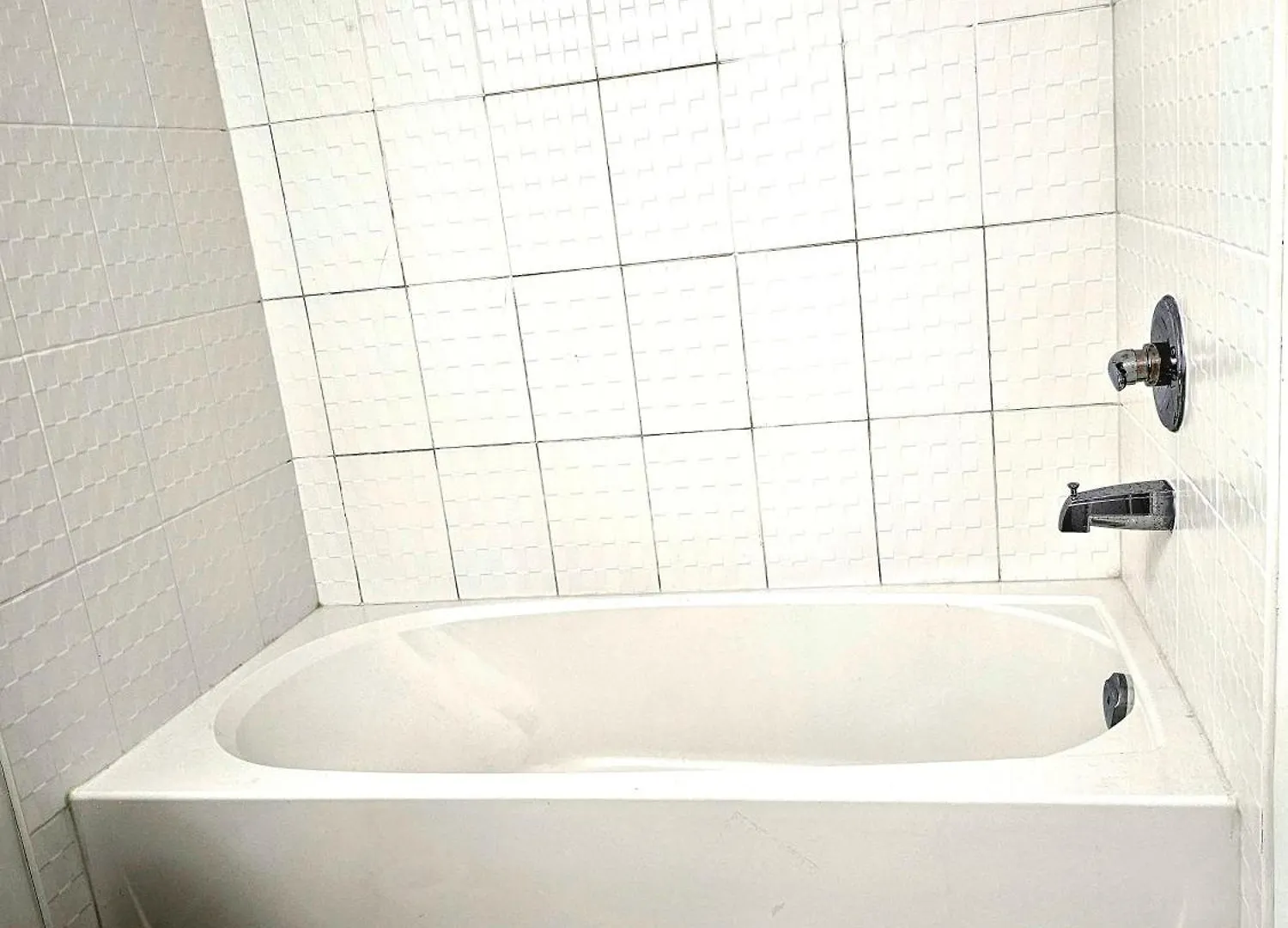 Private Room M A P L E With Attached Full Bathroom In Toronto, On, Canada Guest house