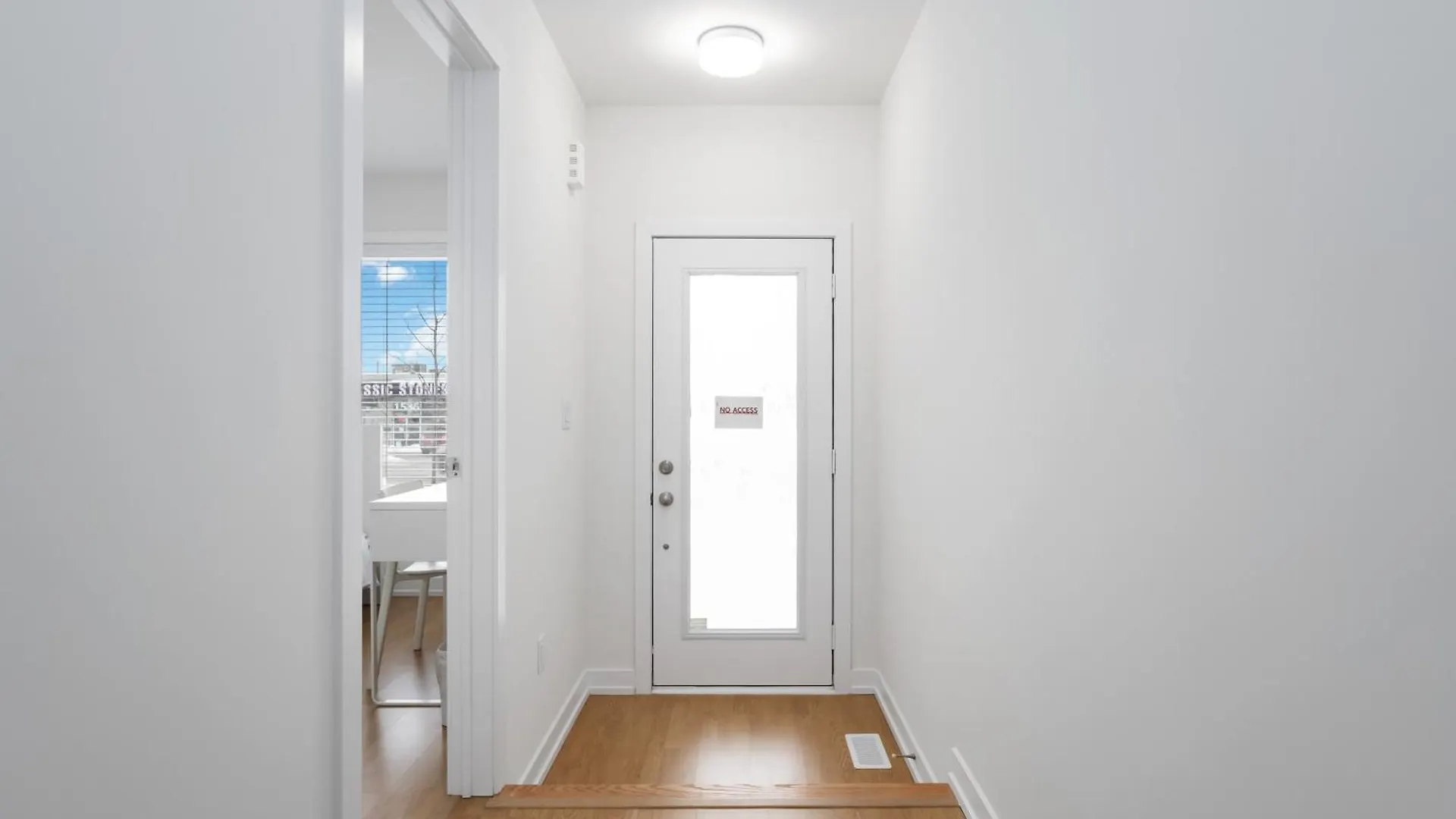 Private Room M A P L E With Attached Full Bathroom In Toronto, On, Canada 0*, Toronto