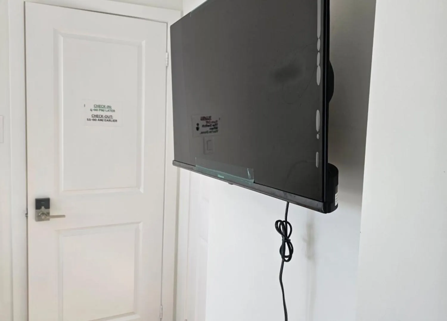 Private Room M A P L E With Attached Full Bathroom In Toronto, On, Canada Konukevi Toronto